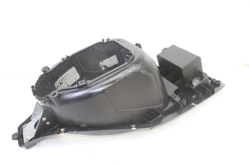 photo de COFFRE SELLE GILERA RUNNER SP 50 (2006 - 2008) - Points de fixation