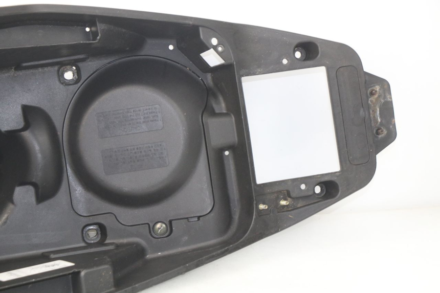 photo de COFFRE SELLE DAELIM S3 125 (2010 - 2017) - Vue d’ensemble