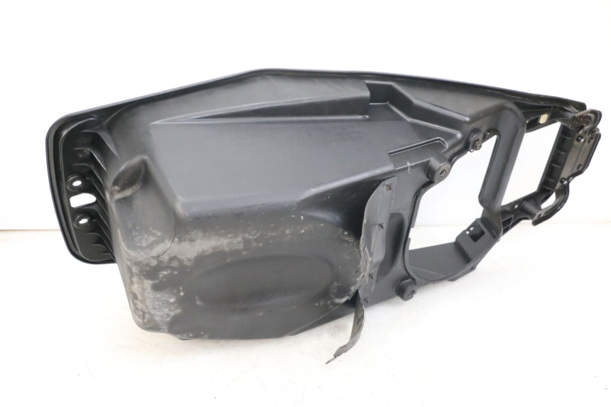 photo de COFFRE SELLE DAELIM S3 125 (2010 - 2017) - Autre angle de vue