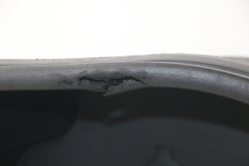 photo de COFFRE SELLE JM MOTORS SANTANA 50 (2014 - 2023) - Zoom état d’usage