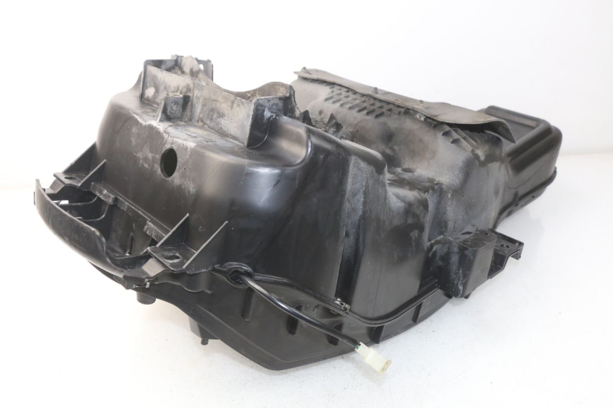 photo de COFFRE SELLE PEUGEOT SATELIS 500 (2007 - 2013) - Détail de la pièce