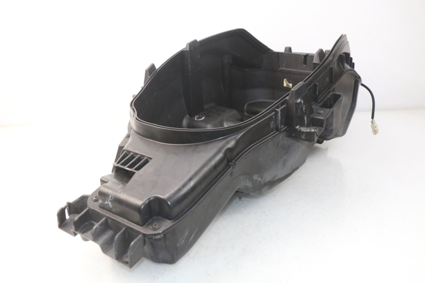 photo de COFFRE SELLE PEUGEOT SATELIS 500 (2007 - 2013) - Vue d’ensemble