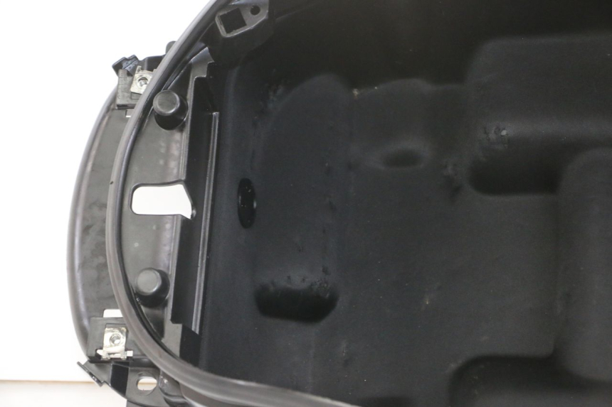 photo de COFFRE SELLE PEUGEOT SATELIS 125 (2013 - 2018) - Pièce contrôlée