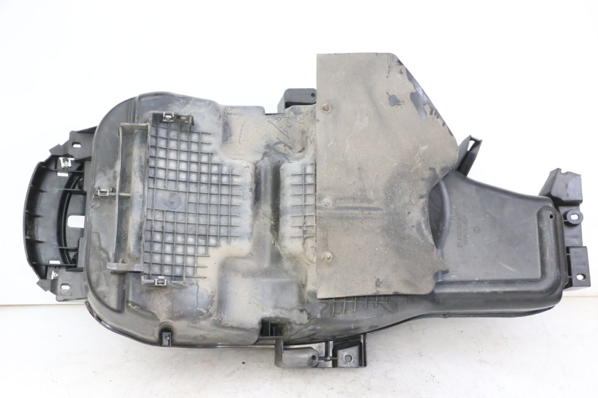 photo de COFFRE SELLE PEUGEOT SATELIS 250 (2006 - 2012) - Détail de la pièce