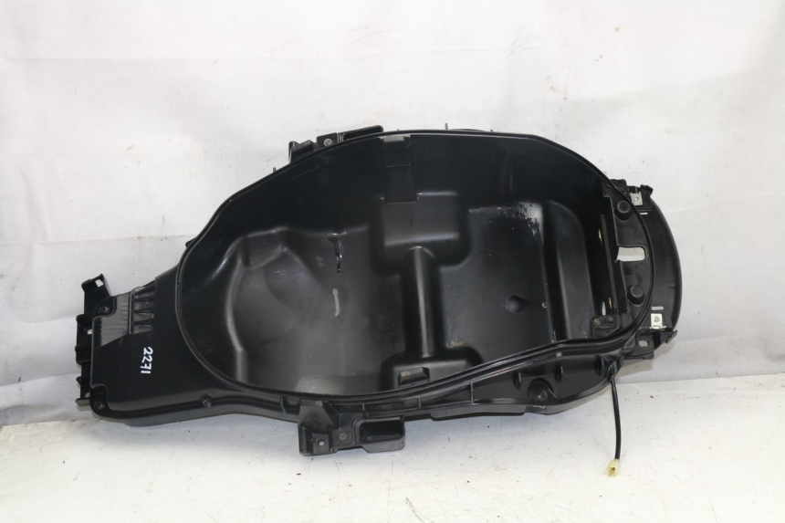 photo de COFFRE SELLE PEUGEOT SATELIS 400 (2007 - 2013) - Vue d’ensemble