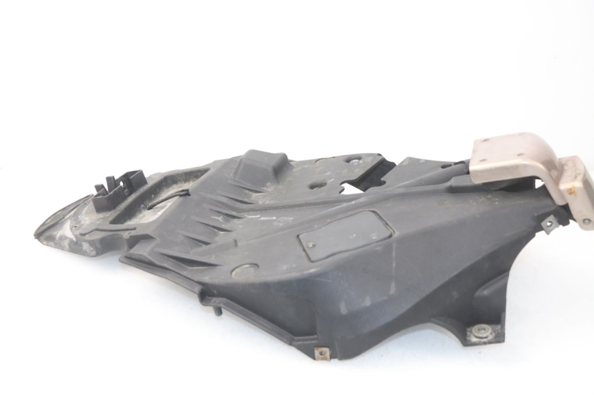 photo de COFFRE SELLE APRILIA SCARABEO GT 125 (1999 - 2007) - Zoom état d’usage