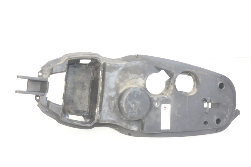 photo de COFFRE SELLE APRILIA SCARABEO 100 (2003 - 2012) - Vue principale