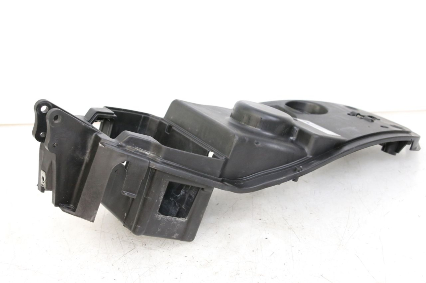 photo de COFFRE SELLE APRILIA SCARABEO 100 (2003 - 2012) - Gros plan technique