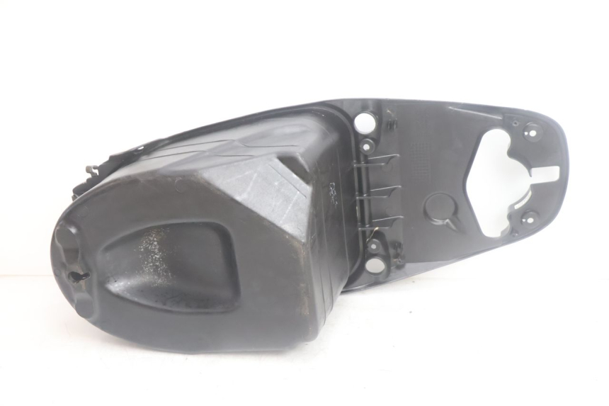 photo de COFFRE SELLE HONDA SCV LEAD 100 (2003 - 2007) - Vue d’ensemble