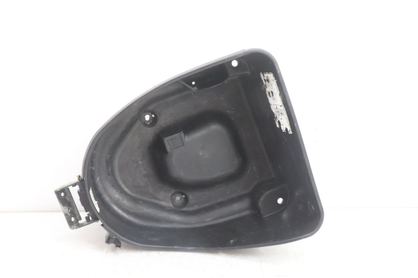 photo de COFFRE SELLE HONDA SH 125 (2001 - 2003) - Vue d’ensemble