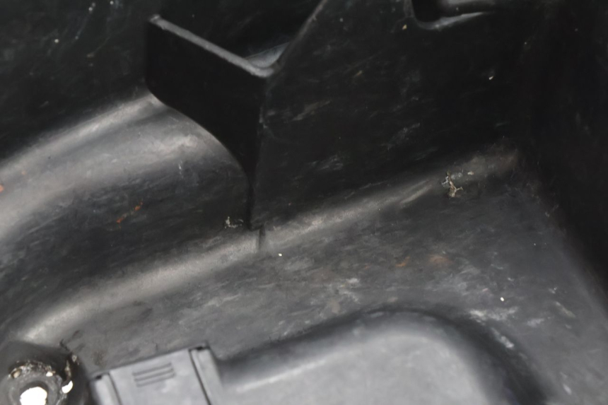 photo de COFFRE SELLE HONDA SH 125 (2001 - 2003) - Pièce contrôlée