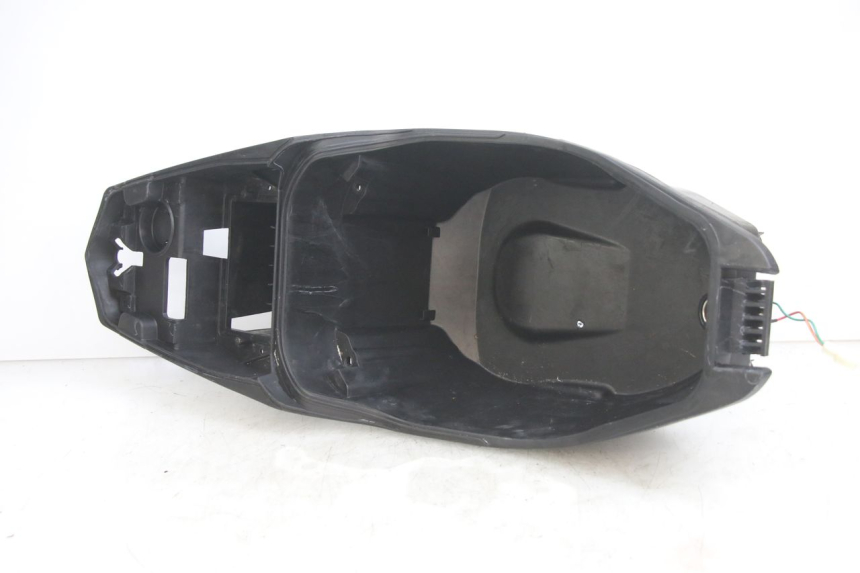 photo de COFFRE SELLE PEUGEOT SPEEDFIGHT 4 4T 50 (2015 - 2020) - Vue principale