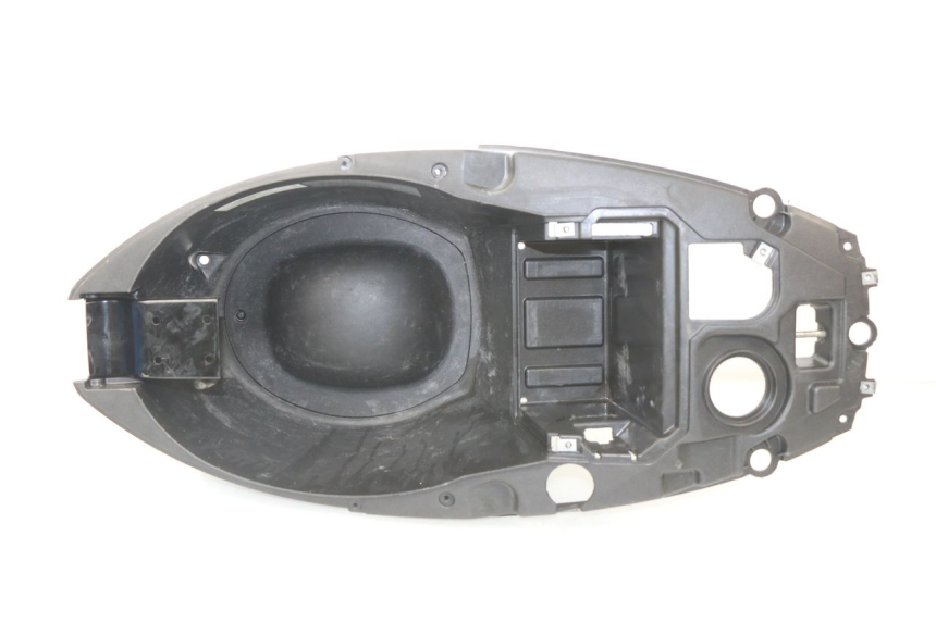 photo de COFFRE SELLE APRILIA SR 2T 50 (2012 - 2017) - Détail de la pièce