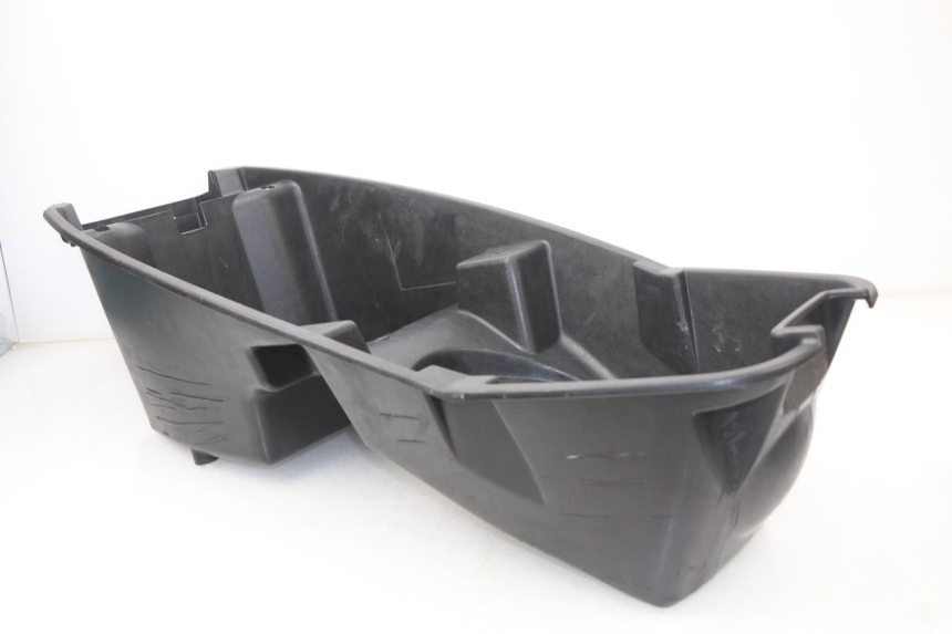 photo de COFFRE SELLE RAZZO STEED 125 (2012 - 2018) - Zoom état d’usage