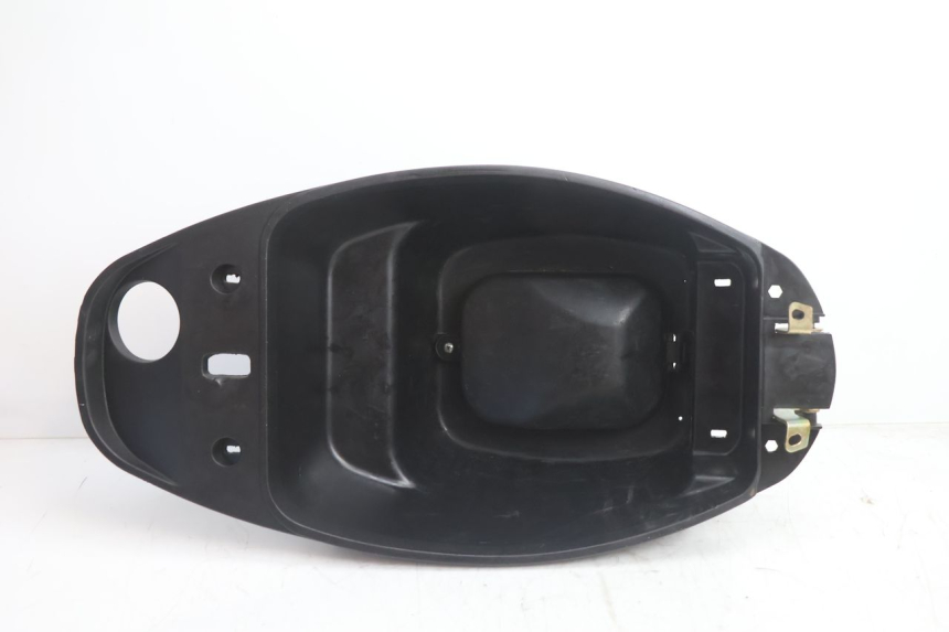 photo de COFFRE SELLE VASTRO STREET S 50 (2016 - 2021) - Zoom état d’usage