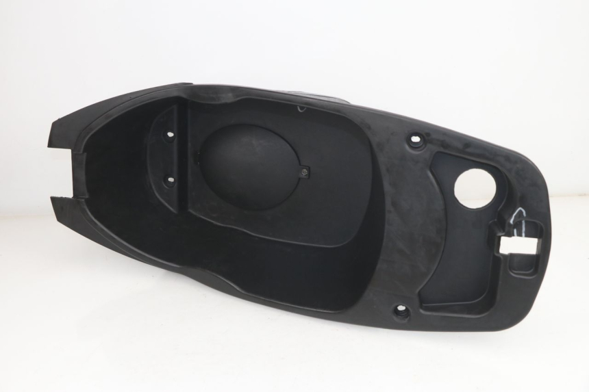 photo de COFFRE SELLE PEUGEOT SUM UP 125 (2008 - 2013) - État de surface