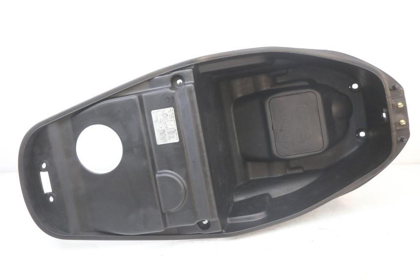 photo de COFFRE SELLE KYMCO SUPER 8 125 (2008 - 2015) - Zoom état d’usage
