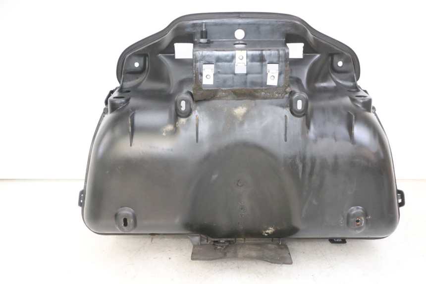 photo de COFFRE SELLE PIAGGIO SUPER LX 125 (2000 - 2003) - Vue d’ensemble