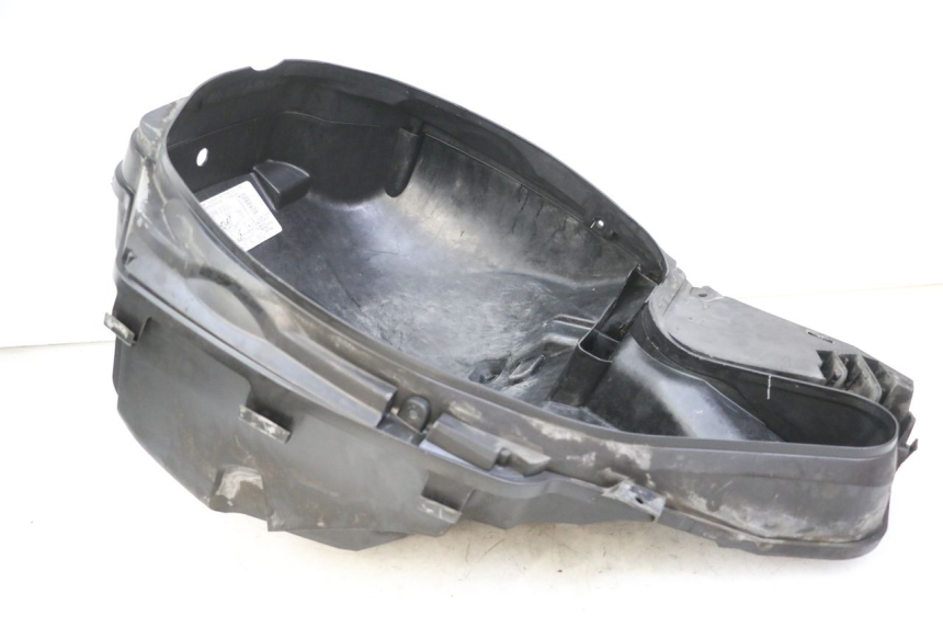 photo de COFFRE SELLE SUZUKI BURGMAN 125 (2015 - 2017) - Zoom état d’usage