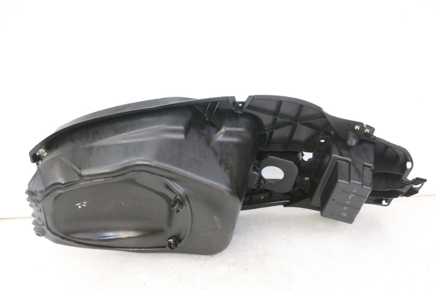 photo de COFFRE SELLE APRILIA SXR 50 (2021 - 2023) - Marquages et références