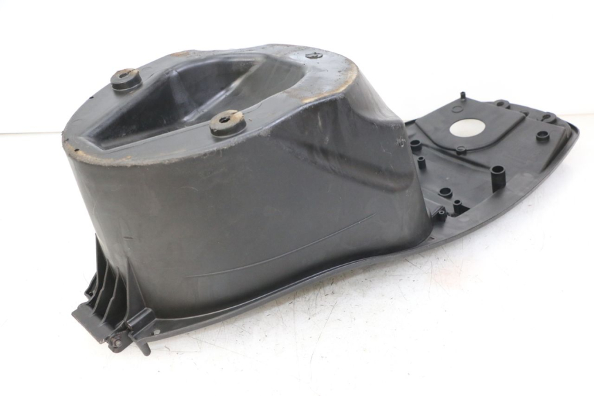 photo de COFFRE SELLE SYM JET 14 4T 50 (2018 - 2022) - Détail de la pièce