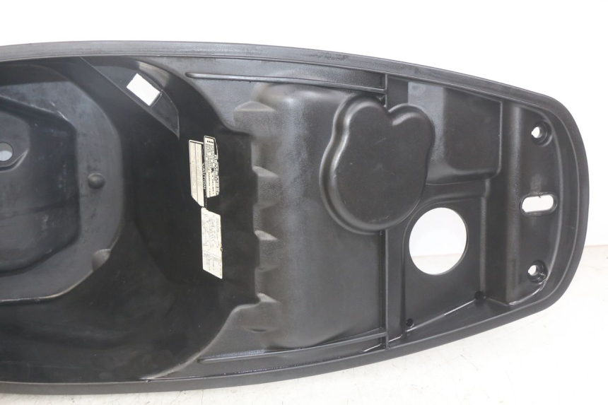 photo de COFFRE SELLE SYM SYMPHONY 125 (2009 - 2015) - Vue d’ensemble