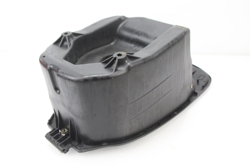 photo de COFFRE SELLE SYM TONIK 125 (2010 - 2014) - Autre angle de vue