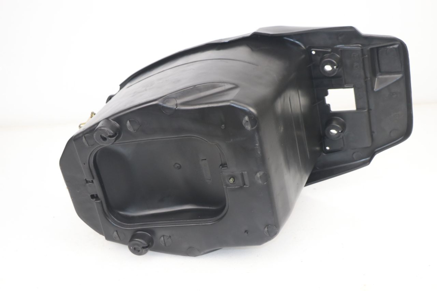 photo de COFFRE SELLE BAOTIAN TRAVEL SPIRIT 50 (2010 - 2012) - Détail de la pièce