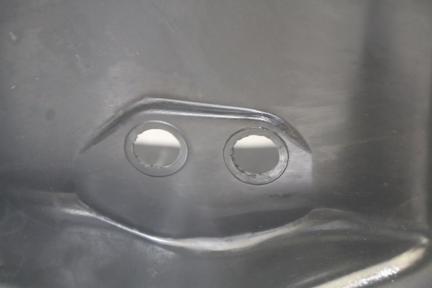 photo de COFFRE SELLE PEUGEOT TWEET 4T 50 (2010 - 2014) - Vue d’ensemble