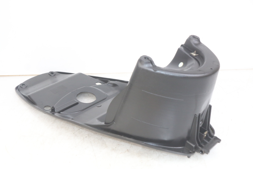 photo de COFFRE SELLE PEUGEOT TWEET 4T 50 (2018 - 2022) - Points de fixation