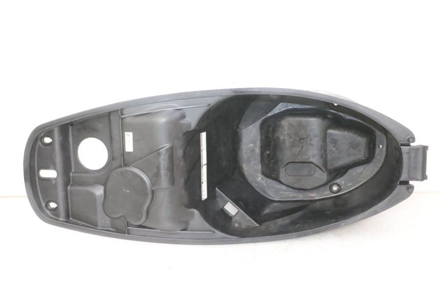 photo de COFFRE SELLE PEUGEOT TWEET 4T 50 (2018 - 2022) - Vue principale