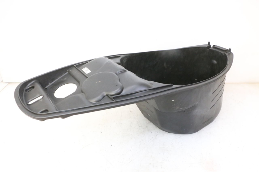 photo de COFFRE SELLE PEUGEOT TWEET 4T 50 (2018 - 2022) - Vue d’ensemble