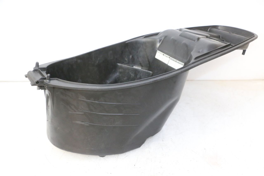 photo de COFFRE SELLE PEUGEOT TWEET 4T 50 (2018 - 2022) - État de surface