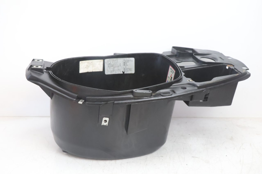photo de COFFRE SELLE PIAGGIO TYPHOON 50 (2000 - 2009) - Autre angle de vue