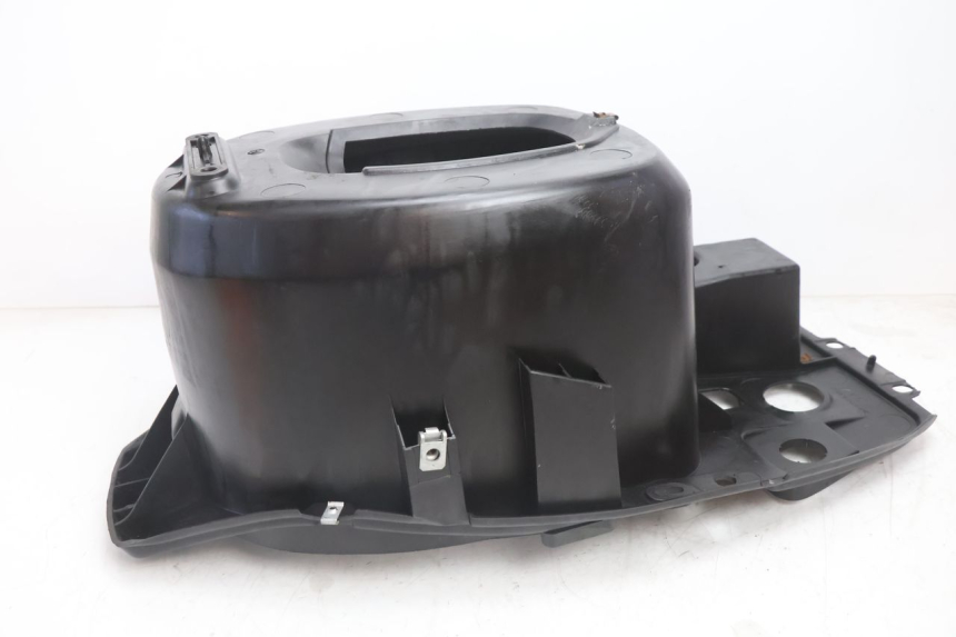 photo de COFFRE SELLE PIAGGIO TYPHOON 50 (2000 - 2009) - Vue d’ensemble