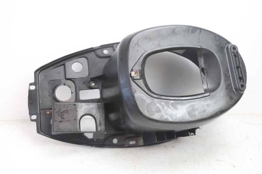 photo de COFFRE SELLE PIAGGIO TYPHOON 50 (2000 - 2009) - Points de fixation