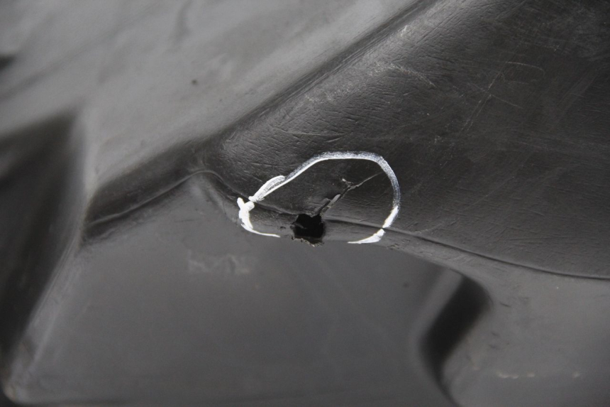 photo de COFFRE SELLE SUZUKI UC EPICURO 125 (1999 - 2003) - Points de fixation