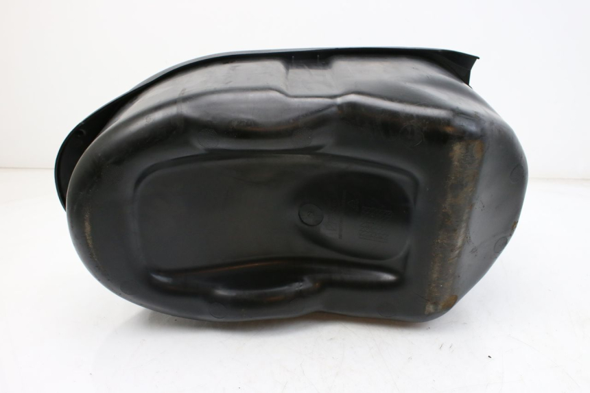 photo de COFFRE SELLE PIAGGIO VESPA GTS IGET ABS 125 (2017 - 2023) - Détail de la pièce