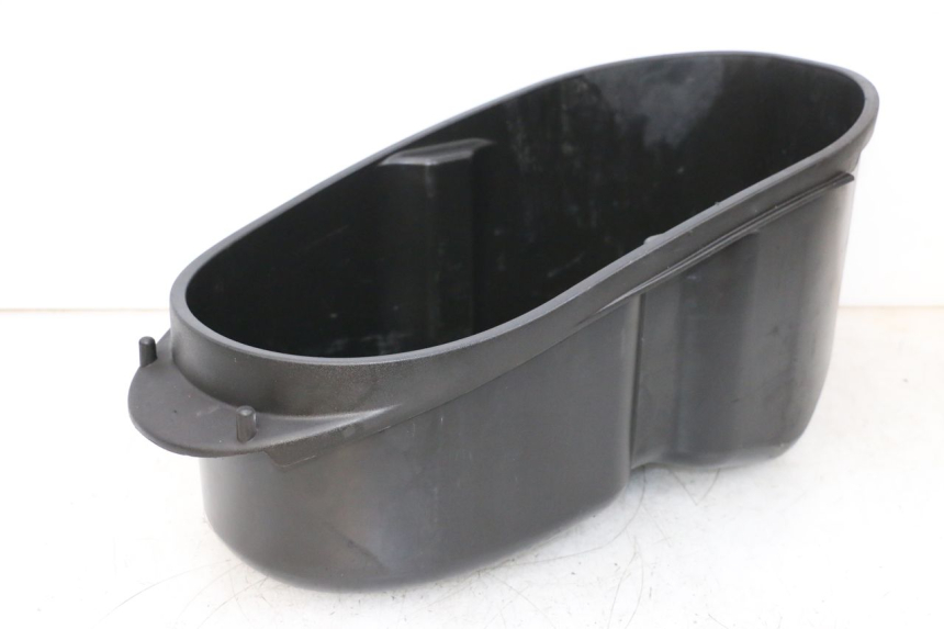 photo de COFFRE SELLE PIAGGIO VESPA GTS SUPER IE 125 (2009 - 2016) - Gros plan technique