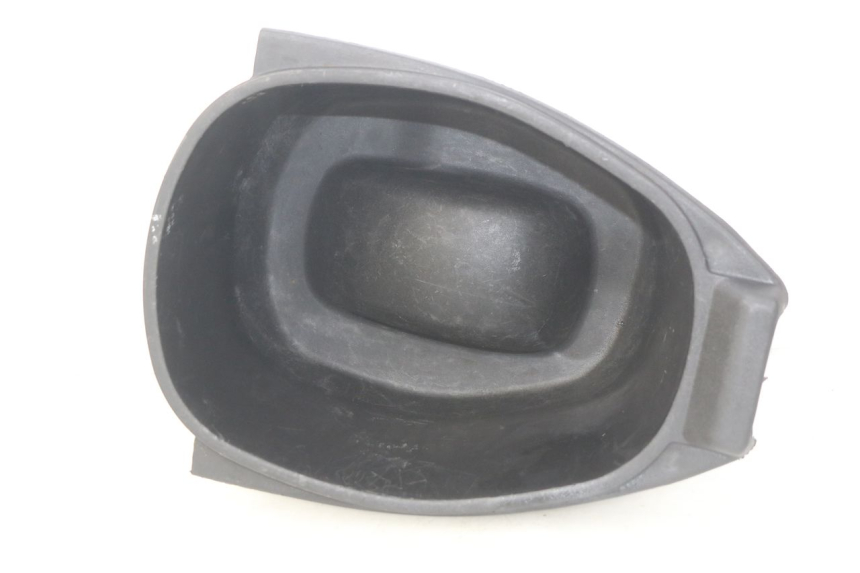 photo de COFFRE SELLE PIAGGIO VESPA LX 2T 50 (2005 - 2013) - Zoom état d’usage