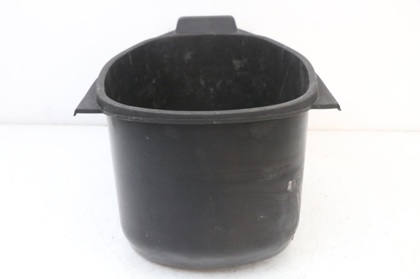 photo de COFFRE SELLE PIAGGIO VESPA S 2T 50 (2007 - 2014) - Gros plan technique