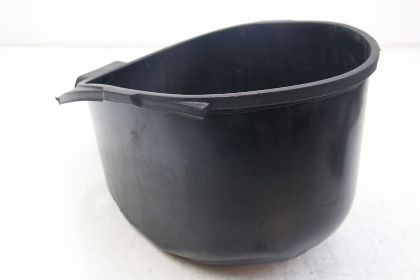 photo de COFFRE SELLE PIAGGIO VESPA SPRINT 2T 50 (2014 - 2018) - Zoom état d’usage