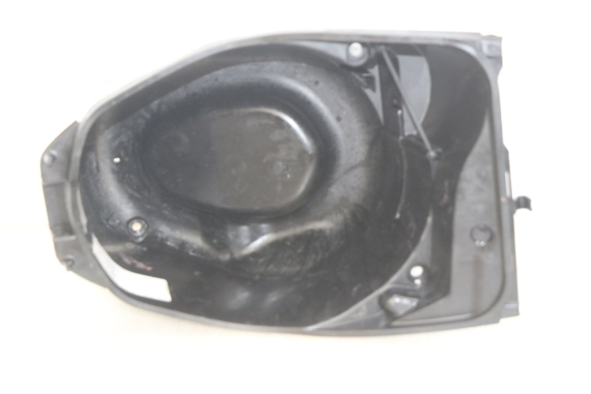 photo de COFFRE SELLE HONDA VISION NSC R 50 (2013 - 2015) - Autre angle de vue