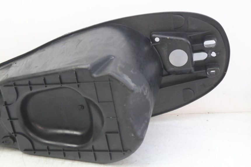 photo de COFFRE SELLE PEUGEOT VIVACITY 125 (2010 - 2017) - Vue d’ensemble