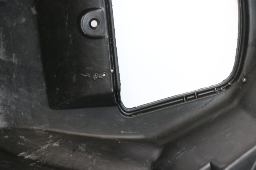photo de COFFRE SELLE PEUGEOT VIVACITY 50 (1998 - 2003) - État de surface
