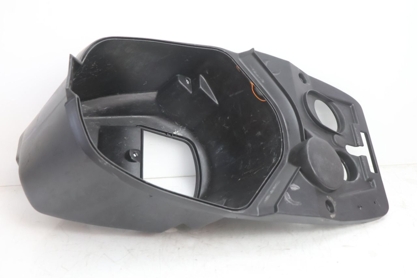 photo de COFFRE SELLE PEUGEOT VIVACITY 50 (2004 - 2009) - Gros plan technique