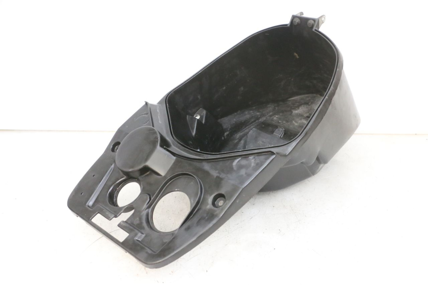 photo de COFFRE SELLE PEUGEOT VIVACITY 100 (1999 - 2008) - Points de fixation