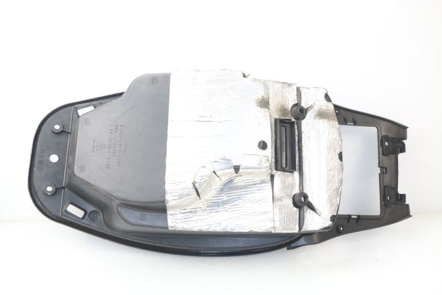 photo de COFFRE SELLE KYMCO X-CITING XCITING 400 (2014 - 2018) - Zoom état d’usage