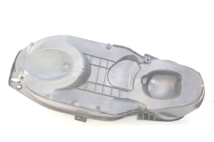 photo de COFFRE SELLE YAMAHA XMAX X-MAX 125 (2006 - 2009) - Zoom état d’usage