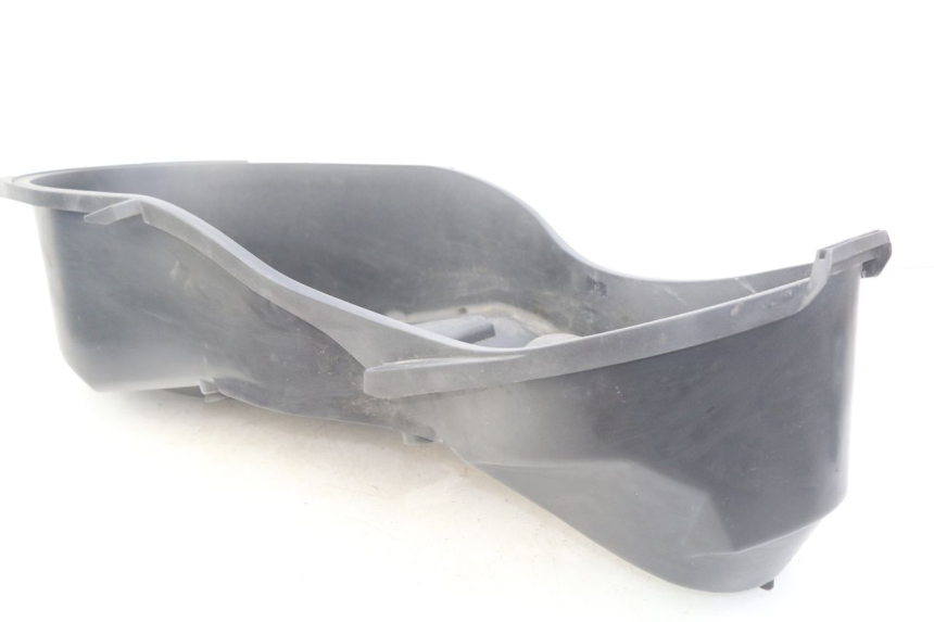 photo de COFFRE SELLE YAMAHA XMAX X-MAX 125 (2006 - 2009) - Gros plan technique